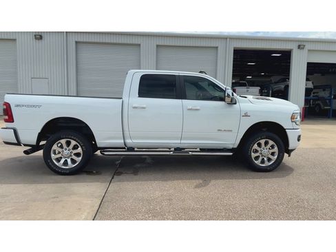 Used 2024 RAM 3500 Laramie w/ Sport Appearance Package AWD/4WD image 9