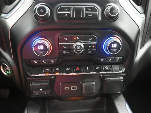 Used 2021 Chevrolet Silverado 1500 LTZ w/ Z71 Off-Road Package AWD/4WD image 18
