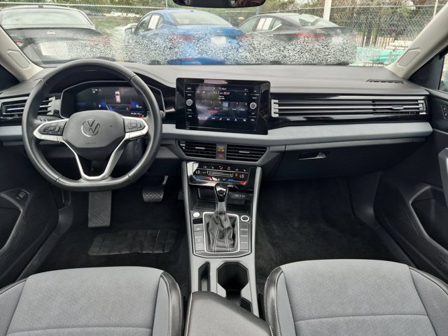 Used 2026 Volkswagen Jetta SE FWD image 23