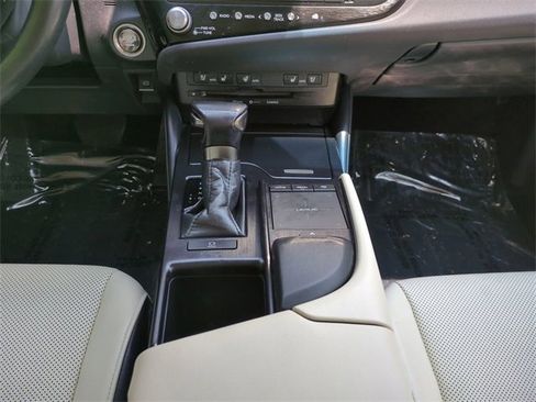 Used 2022 Lexus ES 350 w/ Premium Package image 18