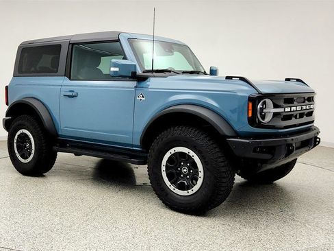 Used 2022 Ford Bronco Outer Banks w/ Sasquatch Package AWD/4WD image 3