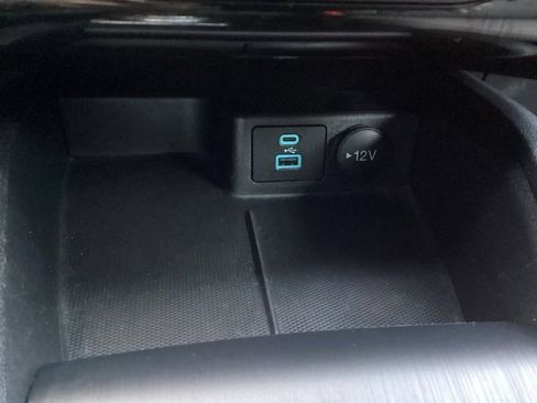 Used 2022 Ford Escape SE image 52