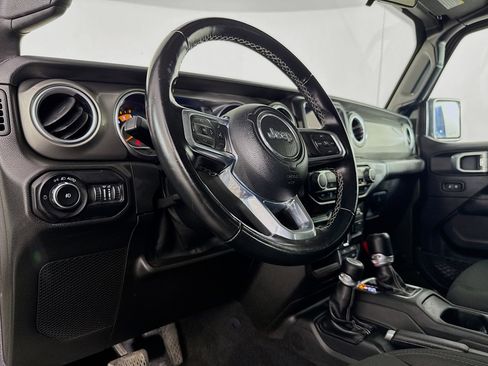 Used 2021 Jeep Wrangler Unlimited Sahara w/ Dual Top Group image 22