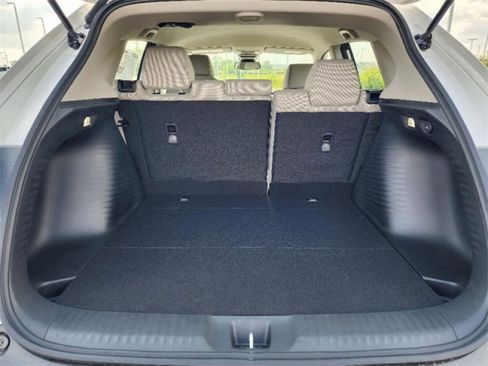 Used 2025 Honda HR-V LX image 8