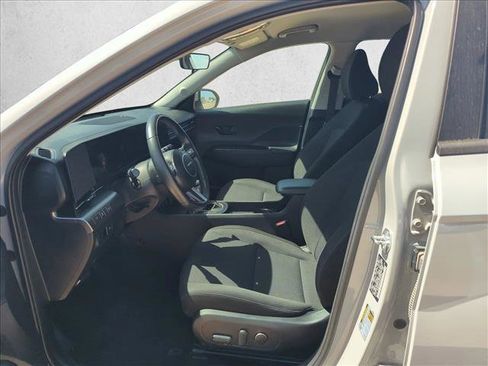 Used 2025 Hyundai Kona SEL image 14
