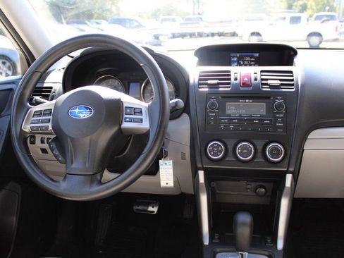 Used 2015 Subaru Forester 2.5i Premium image 12