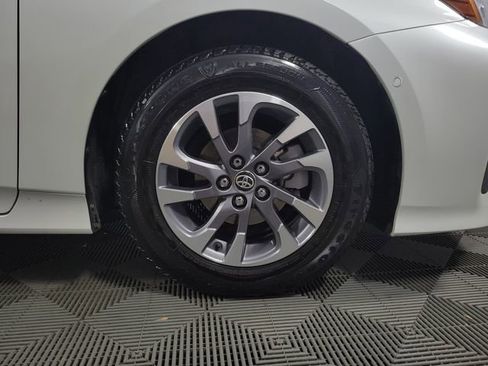 Used 2022 Toyota Prius XLE image 16