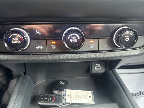 Used 2023 Honda HR-V LX image 42