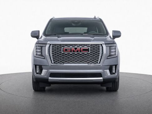 Used 2021 GMC Yukon XL Denali w/ Denali Premium Package RWD image 5