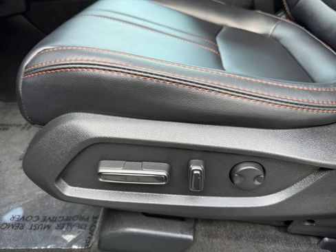Used 2025 Honda Pilot TrailSport image 24