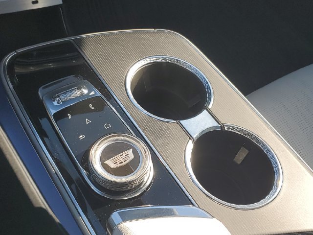 Certified 2024 Cadillac Lyriq Luxury AWD/4WD image 27