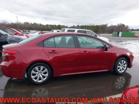 Used 2026 Toyota Corolla LE image 8