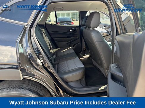Used 2024 Chevrolet Trax LT FWD image 35