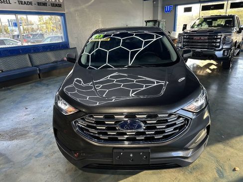 Used 2019 Ford Edge SE FWD image 6