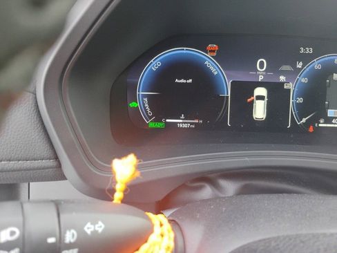 Used 2024 Toyota Grand Highlander Limited image 7