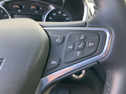 Used 2022 Chevrolet Equinox Premier w/ LPO, Floor Liner Package image 17