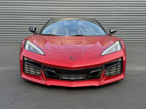 Used 2024 Chevrolet Corvette Z06 w/ Stealth Interior Trim Package RWD image 6