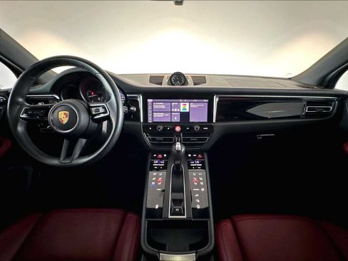 Used 2023 Porsche Macan AWD/4WD image 17