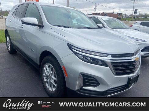 Used 2022 Chevrolet Equinox LT image 1