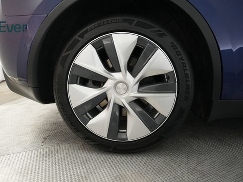 Used 2021 Tesla Model Y Long Range AWD/4WD image 22
