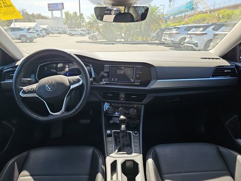 Used 2023 Volkswagen Jetta SE w/ Panoramic Sunroof Package FWD image 12