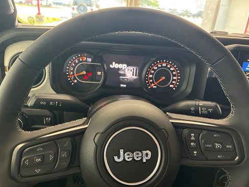 New 2026 Jeep Gladiator Sport AWD/4WD image 39