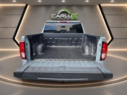 Used 2024 GMC Sierra 1500 SLE RWD image 25