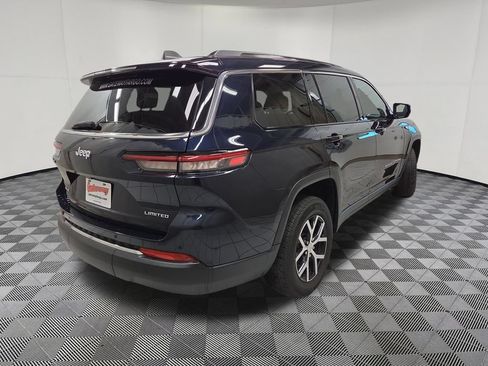 Used 2023 Jeep Grand Cherokee L Limited AWD/4WD image 4