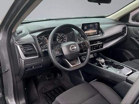 Used 2026 Nissan Rogue S FWD image 17