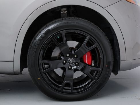 Certified 2022 Maserati Levante GT AWD/4WD image 22