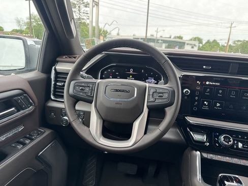 New 2026 GMC Sierra 1500 Denali w/ Denali Reserve Package AWD/4WD image 13