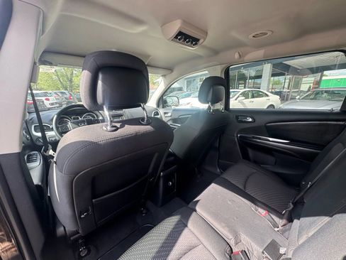 Used 2012 Dodge Journey SXT w/ Flexible Seating Group image 14