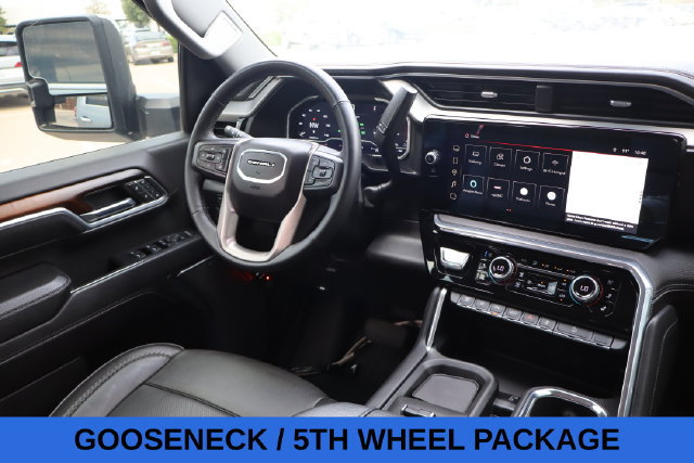 Used 2024 GMC Sierra 2500 Denali w/ Max Trailering Package AWD/4WD image 10