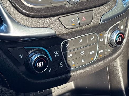 Used 2024 Chevrolet Equinox Premier image 31