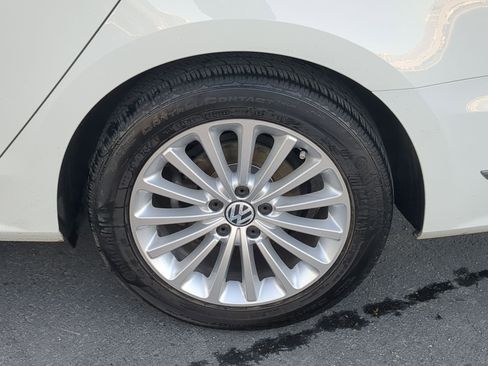 Used 2017 Volkswagen Passat 1.8T SE image 12