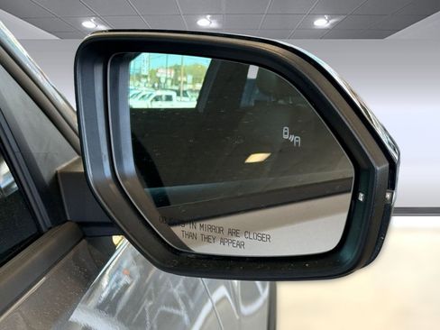 Used 2025 Volkswagen Atlas Cross Sport SEL R-Line image 34