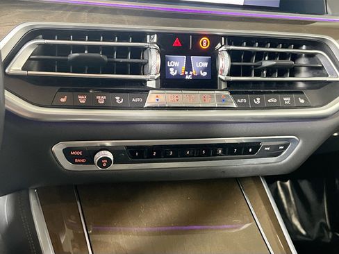 Used 2020 BMW X5 xDrive40i w/ Premium Package image 16