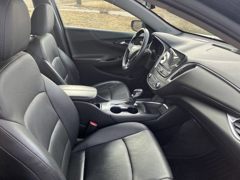 Used 2021 Chevrolet Malibu LT w/ Leather Package image 36