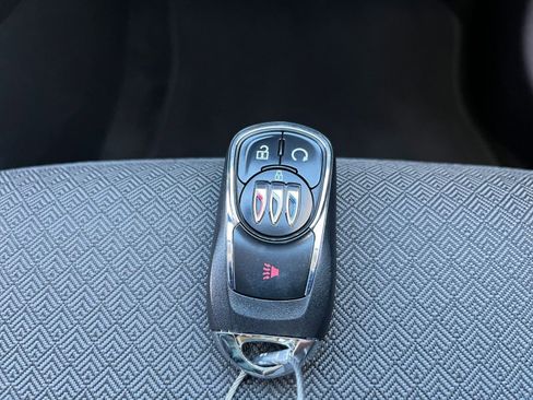 Used 2025 Buick Encore GX Preferred image 23