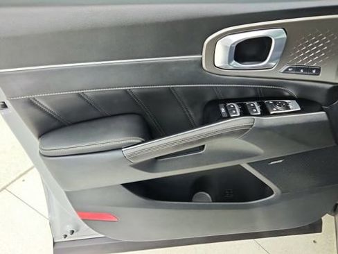 Used 2022 Kia Sorento SX image 39