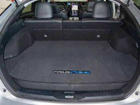 Used 2019 Toyota Prius Prime Premium FWD image 23