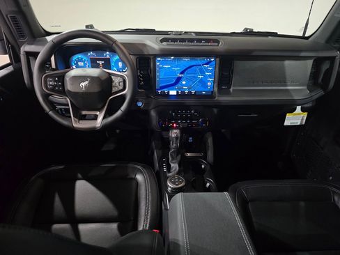 New 2025 Ford Bronco Badlands image 32