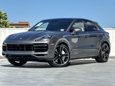 Used 2022 Porsche Cayenne Turbo w/ Assistance Package AWD/4WD image 1