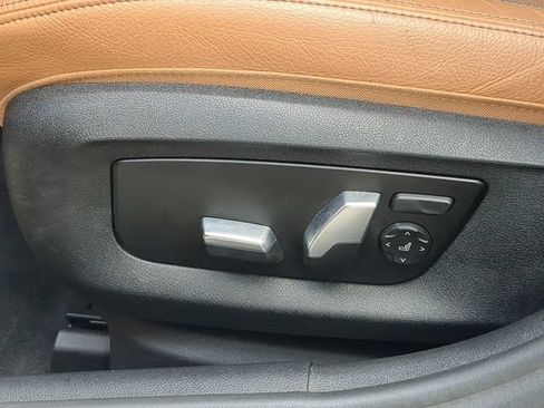 Used 2022 BMW 540i xDrive w/ M Sport Package AWD/4WD image 20