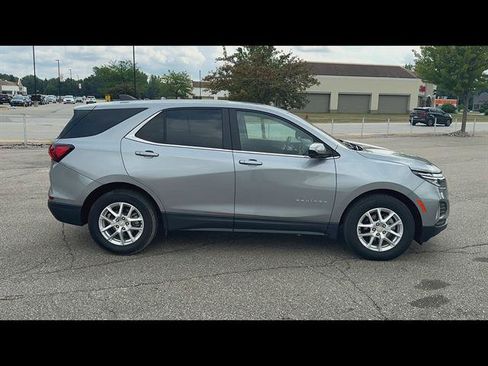Used 2024 Chevrolet Equinox LT w/ LPO, Floor Liner Package FWD image 37