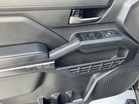 New 2026 Toyota Tacoma TRD Off-Road AWD/4WD image 18
