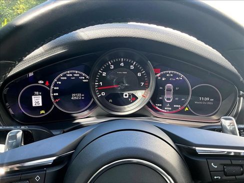 Certified 2023 Porsche Panamera 4 Platinum Edition AWD/4WD image 25