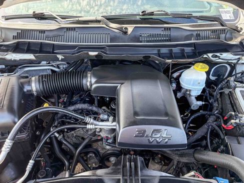 Used 2022 RAM 1500 Classic SLT w/ Electronics Group AWD/4WD image 55