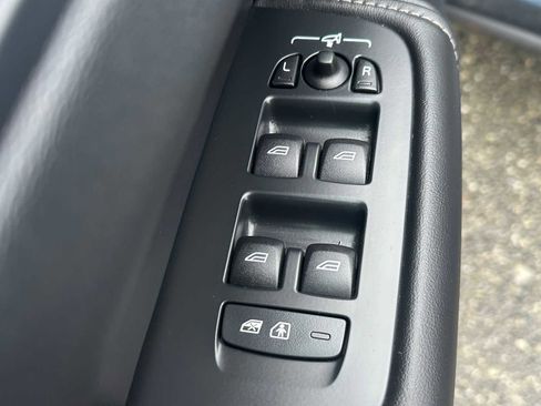 Certified 2023 Volvo XC60 T8 Ultimate image 21