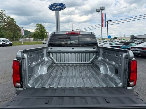 Used 2025 Chevrolet Colorado Z71 w/ Z71 Convenience Package 2 AWD/4WD image 29
